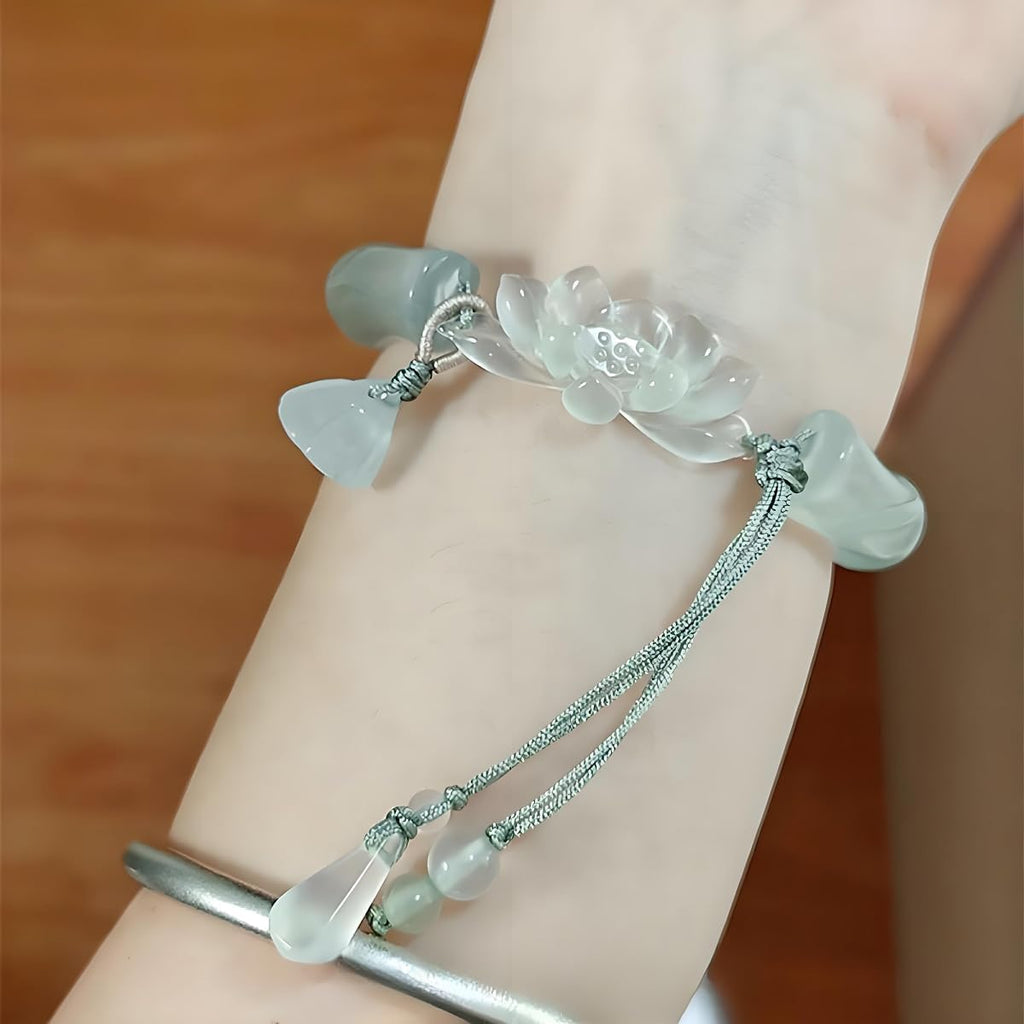 Handcrafted Lotus Knot Resin Bracelet with Tassel, Light Green, Adjustable Chinese style, good luck, feng shui bracelet, ladies' birthday gift Banquet/Christmas Gift/New Year gift/Valentine's Day gift