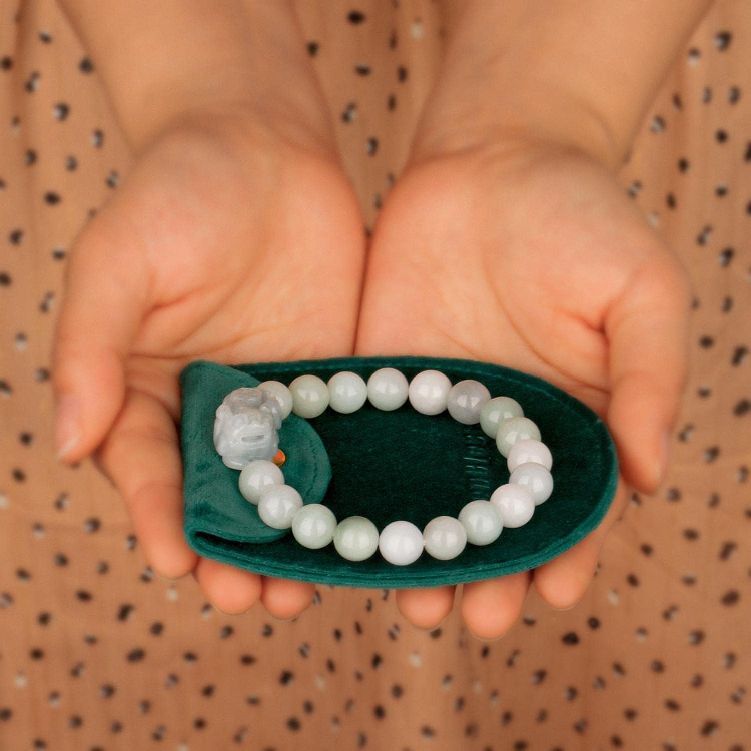 Fengshui Porsperity Jade Bracelet Lucky Charm Feng Shui Black Obsidian Wealth Bracelet Gift for Men Women with Gold Plated Pi Xiu Pi Yao Attract Wealth Good Luck