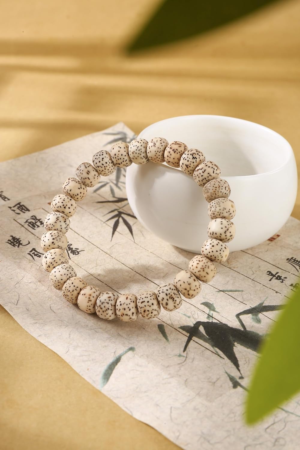 Bodhi Bead Bracelet, Healing Bracelet, Handcrafted with 26 8mm Star Moon Bodhi Beads, 7.87-inch elastic healing bracelet, perfect for meditation and attracting good fortune